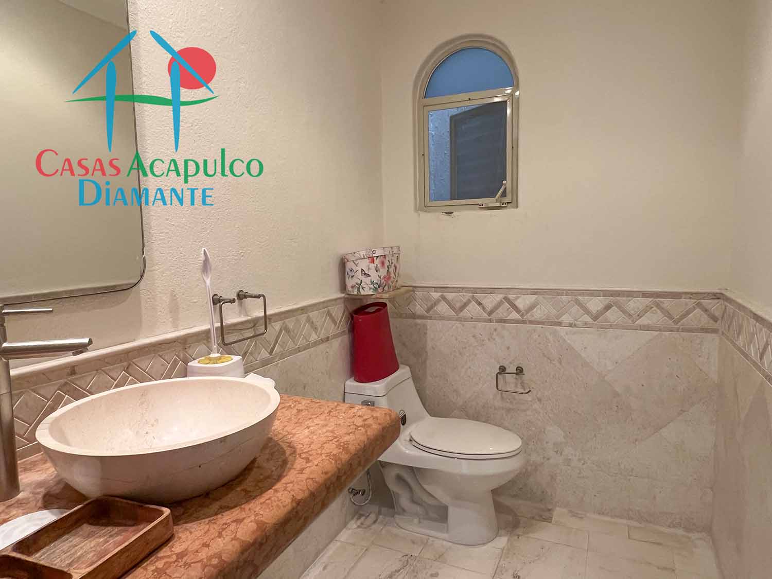 Son Vida Petén PH C8 - Baño de visitas 1